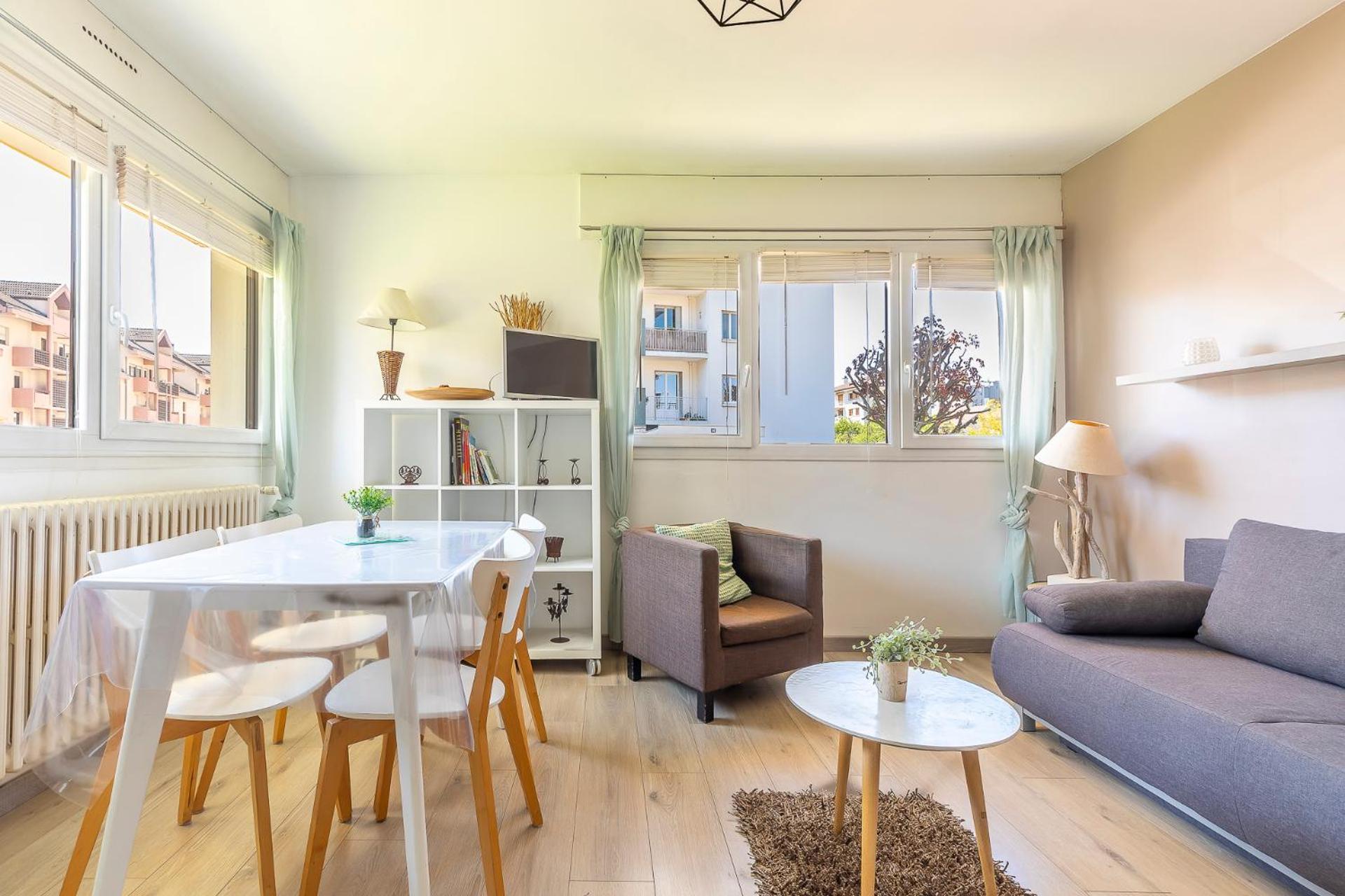 Appart Cosy Annecy Parking Et Velos Gratuit Bagian luar foto